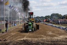 foto Verkeersregelaars bij Tractorpulling Eemnes 2012
